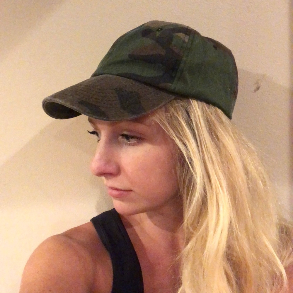 F21 CAMO BASEBALL CAP